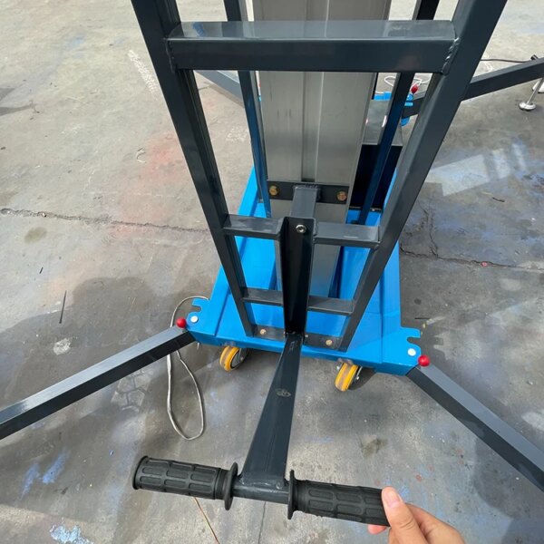 IHURMO 200kg 12 Meter Scissor Lift Σωρευτής παλετών με χειροκίνητο μοχλό ελέγχου.