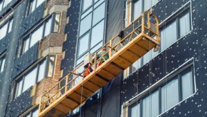 an operating suspended scaffolding